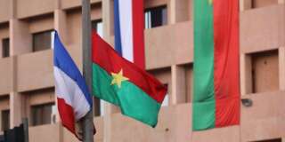 Visite de Macron au Burkina Faso: une grenade lancée contre des soldats français, 3 civils blessés