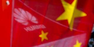 Huawei, ambassadeur de la politique de développement chinoise à l'international est crucial pour l'Europe. Qui y va pourtant à reculons.