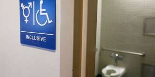 Charlotte Clymer, militante transgenre, raconte comment elle a été interdite de toilettes pour femmes dans un restaurant