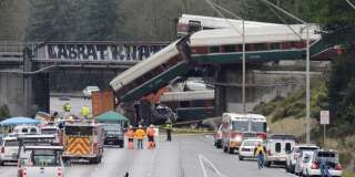 Le train qui a déraillé dans l'État de Washington roulait à 128 km/h au lieu de 48 km/h