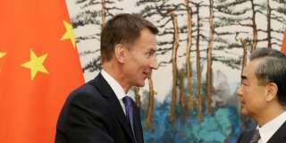 Jeremy Hunt, nouveau ministre des Affaires étrangères britannique, présente sa femme chinoise comme japonaise... en Chine