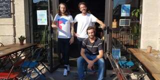 Christian Delachet, Luc Jaubert et Jérémie Ballarin dans leur premier lieu solidaire, le café Wanted, ouvert à Bordeaux cet été.