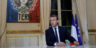 Emmanuel Macron dans son bureau à l'Elysée, avant la première grande interview télévisée de son quinquennat.