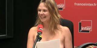 Sur France Inter, Constance se met seins nus pour dénoncer les