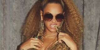 Beyoncé toute d'or vêtue pour assister à un match de basket avec Jay-Z