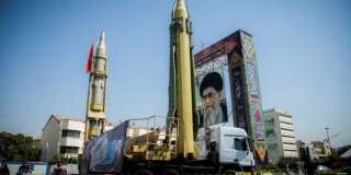 Un dispositif figurant des missiles et le Guide suprême Ali Khamenei à Téhéran, le 27 septembre 2017.