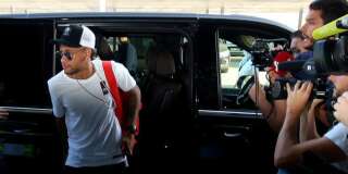 Neymar quittant Barcelone pour Paris ce vendredi 4 août.