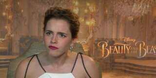 Emma Watson cloue le bec de ceux qui trouvent hypocrite sa photo seins nus dans Vanity Fair