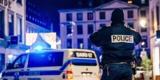 Intervention de services de police et d'urgence, place Gutenberg après la fusillade qui a fait trois morts autour du marché de Noël de Strasbourg ce 11 décembre 2018.