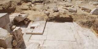 Un corridor, une rampe, l'entrée d'une pièce et des inscriptions en hiéroglyphes ont notamment été trouvés.