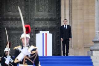 Entre Charlie et l'insécurité, Macron se cherche en défenseur de la République