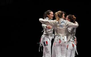 L'équipe de France féminine de sabre (Sara Balzer, Cécilia Berder, Manon Brunet et Charlotte Lembach) a remporté la médaille d'argent aux Jeux olympiques de Tokyo.