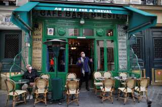 À Paris, les terrasses éphémères finalement gratuites jusqu'à la fin de l'été