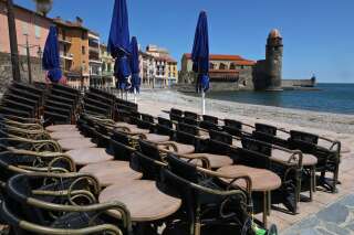 Près de la moitié des Français n'envisagent pas de partir en vacances cet été, selon un sondage (Image d'illustration : à Collioure, dans les Pyrénées-Orientales, le 29 avril).