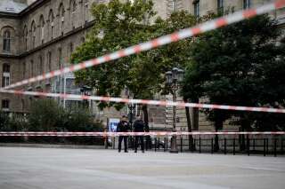 La préfecture de police de Paris encore sous bonne garde après l'attaque