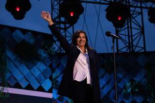 Présidentielle 2022: Anne Hidalgo investie par le parti socialiste