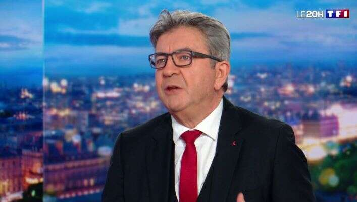 Jean-Luc Mélenchon sur le plateau de TF1 dimanche 8 novembre