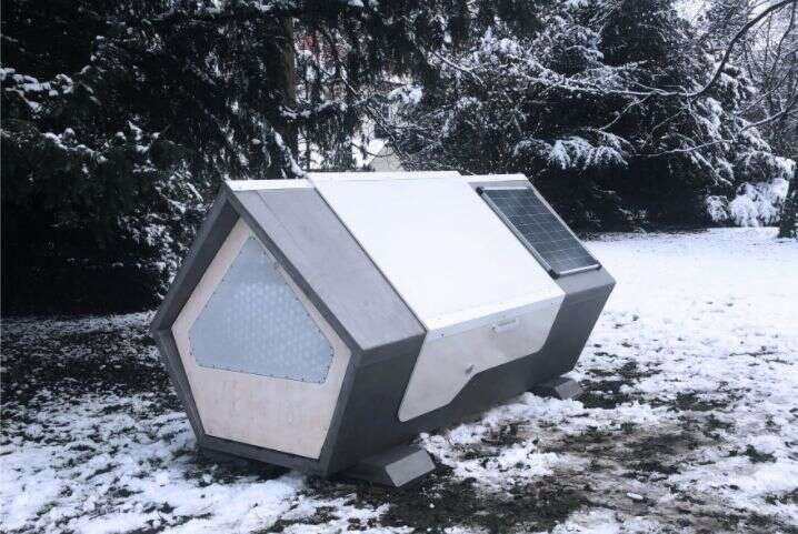 Une des deux capsules futuristes installée à Ulm