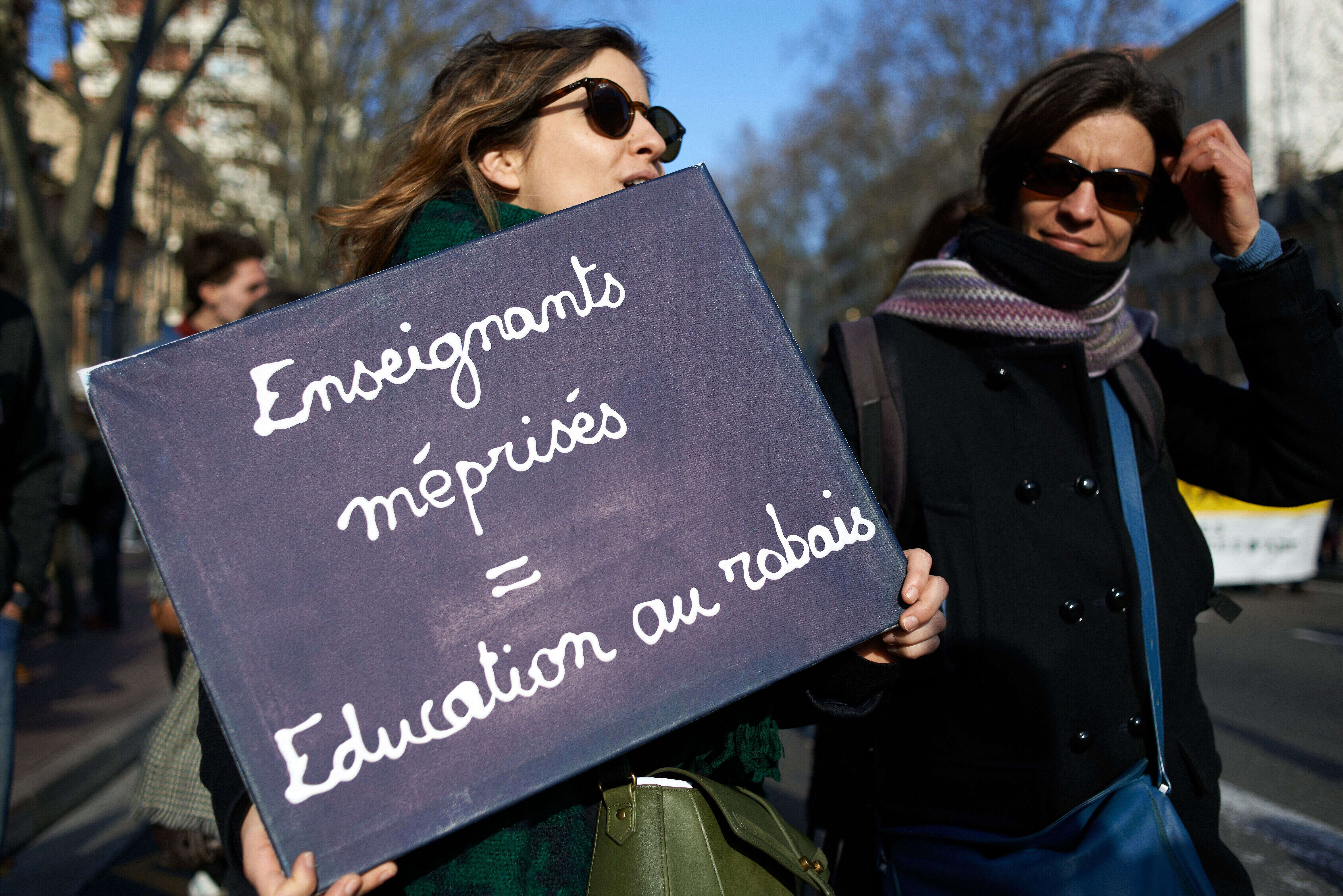 Des dizaines de milliers de manifestants s'étaient rassemblés à Toulouse pour la 6ème manifestation convoquée par la quasi-totalité des syndicats (CGT, SUD, UNL, UNEF, FO,) à Toulouse, le 16 janvier 2020.