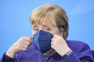 L'Allemagne va introduire des restrictions pour les non-vaccinés. La chancellière sortante Angela Merkel loirs de la conférence de presse du jeudi 18 novembre 2021 prise par Michael Kappeler/Pool via REUTERS