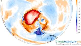 L'anomalie de température est au moins de plus +30°C dans la partie est de l'Antarctique.