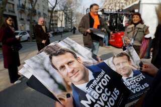Une opération de tractage a eu lieu samedi 5 mars quelques heures après l'annonce de candidature d'Emmanuel Macron.