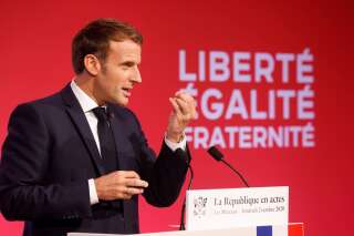 Emmanuel Macron lors de son discours de lutte contre le séparatisme aux Mureaux, le 2 octobre 2020. (Photo LUDOVIC MARIN/POOL/AFP via Getty Images)