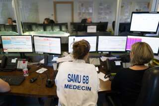 Dans la salle du centre de régulation du SAMU 68 à l'hôpital Emile Muller, le 9 mars 2020, à Mulhouse. Le Grand Est est particulièrement touché par l'épidémie de coronavirus et les hôpitaux arrivent à saturation en raison de l'augmentation du nombre de cas graves.