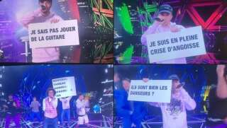 Squeezie et ses pancartes aux NRJ Music Awards, le 5 décembre 2020 sur TF1