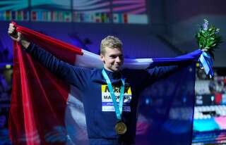 Léon Marchand, double champion du monde en 200m 4 nages et 400m 4 nages, est la nouvelle star de la natation française et mondiale.