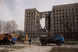 Le siège du gouvernement régional à Mykolaïv détruit par un missile russe le 29 mars 2022.