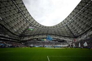 Covid: Véran contre des jauges proportionnelles pour les stades (Photo du stade Vélodrome à Marseille le 19 septembre 2021 par AP Photo/Daniel Cole)
