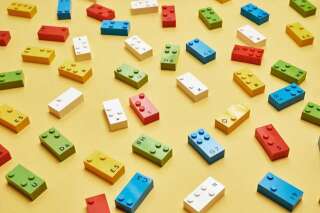 Les enfants malvoyants vont pouvoir jouer aux Lego grâce à ces briques en braille