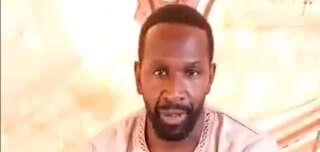 Capture d'écran d'une vidéo où le journaliste Olivier Dubois assure avoir été kidnappé par un groupe jihadiste au Mali.