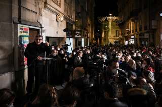 Jean-Luc Mélenchon a débuté son meeting à Bordeaux dans la rue