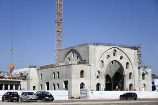 Mosquée de Strasbourg: Macron dénonce des 