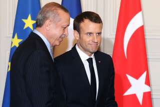 Frappes en Syrie: Emmanuel Macron contredit par deux fois par la Turquie