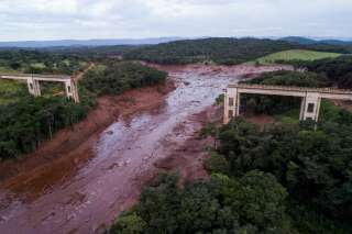 Brésil: La rupture d'un barrage fait au moins 34 morts et près de 300 disparus