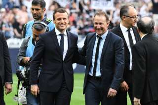 Macron sifflé par les supporters du PSG sur la pelouse du Stade de France