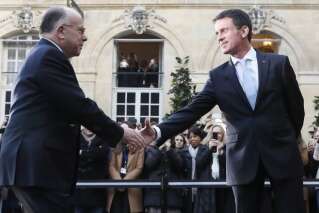 Revivez la passation de pouvoirs à Matignon entre Manuel Valls et Bernard Cazeneuve