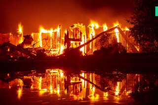La Californie ravagée par des incendies monstres, des milliers d'évacués