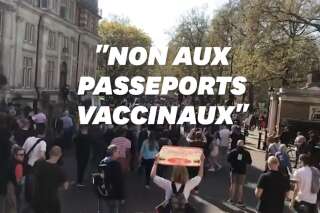 À Londres, une manifestation tendue contre le confinement et le passeport vaccinal