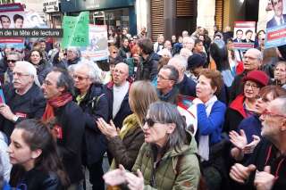 Les QG de Hamon et Mélenchon visités par des manifestants réclamant l'unité de la gauche
