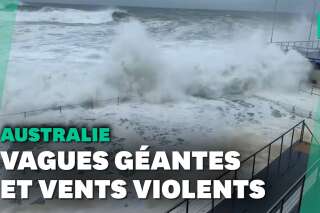À Sydney, la plage de Bondi engloutie par les vagues