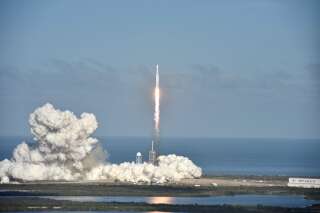 Revivez le lancement historique de Falcon Heavy, la fusée de SpaceX