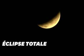 Les images de l'éclipse totale de la Lune dans le Pacifique