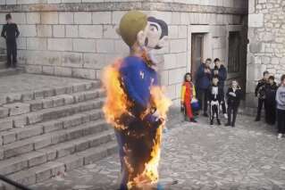 Des poupées représentant un couple gay incendiées lors d'un carnaval en Croatie