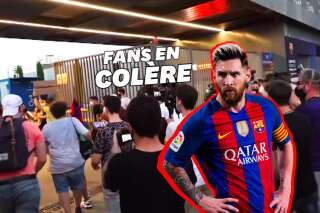 Les supporters du FC Barcelone, en colère, forcent l'entrée du Camp Nou