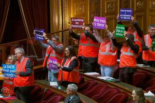 Réforme SNCF: En soutien aux cheminots, ces sénateurs ont revêtu leurs gilets orange dans l'hémicycle