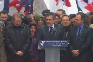 Quand une pluie battante s'invite en plein milieu du discours de Fillon